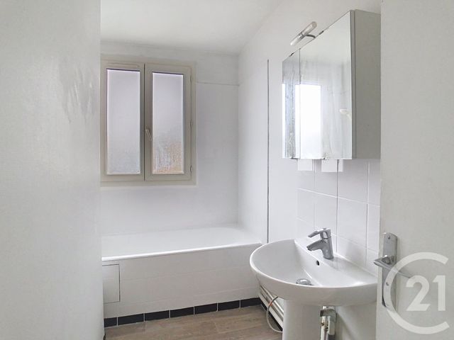 Appartement F3 à louer - 3 pièces - 63.88 m2 - VILLEJUIF - 94 - ILE-DE-FRANCE - Century 21 A.A.R.S. Immo