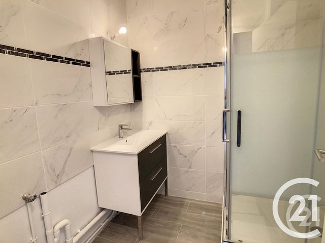Appartement F3 à louer - 3 pièces - 68.15 m2 - THIAIS - 94 - ILE-DE-FRANCE - Century 21 A.A.R.S. Immo
