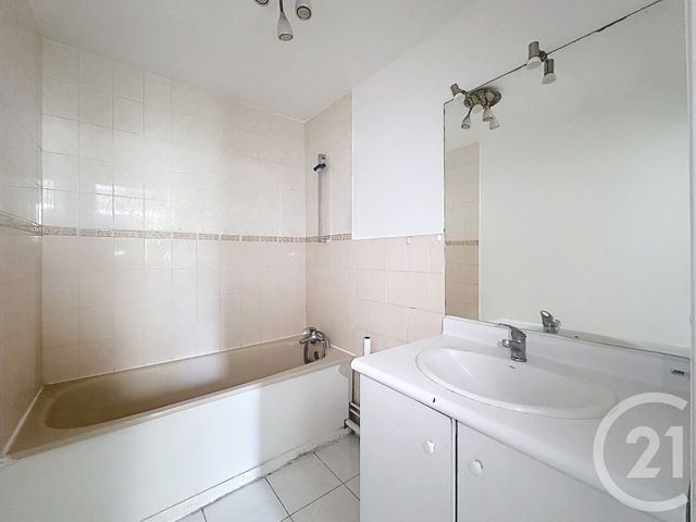 Appartement F2 à louer - 2 pièces - 48.79 m2 - THIAIS - 94 - ILE-DE-FRANCE - Century 21 A.A.R.S. Immo