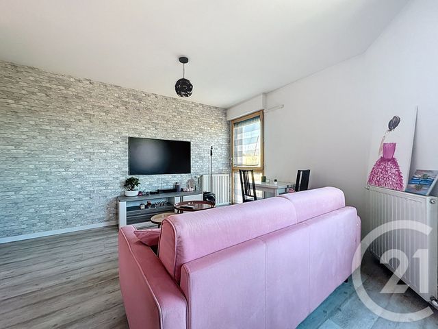 Appartement à vendre - 2 pièces - 42.75 m2 - THIAIS - 94 - ILE-DE-FRANCE - Century 21 A.A.R.S. Immo