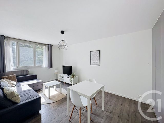 Appartement F2 à louer - 2 pièces - 46.87 m2 - THIAIS - 94 - ILE-DE-FRANCE - Century 21 A.A.R.S. Immo