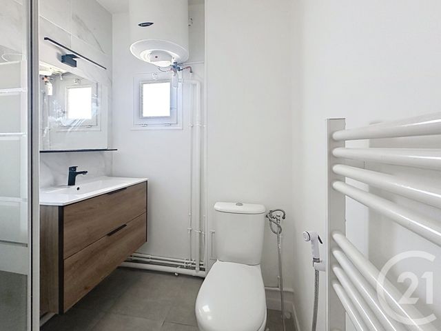 Appartement F3 à louer - 3 pièces - 57.3 m2 - ANTONY - 92 - ILE-DE-FRANCE - Century 21 A.A.R.S. Immo