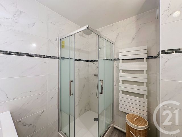 Appartement F3 à louer - 3 pièces - 68.15 m2 - THIAIS - 94 - ILE-DE-FRANCE - Century 21 A.A.R.S. Immo