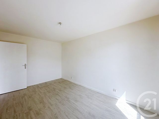 Appartement F2 à vendre - 2 pièces - 41.77 m2 - ORLY - 94 - ILE-DE-FRANCE - Century 21 A.A.R.S. Immo