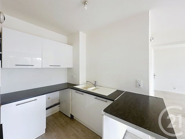 Appartement F2 à vendre - 2 pièces - 41.77 m2 - ORLY - 94 - ILE-DE-FRANCE - Century 21 A.A.R.S. Immo