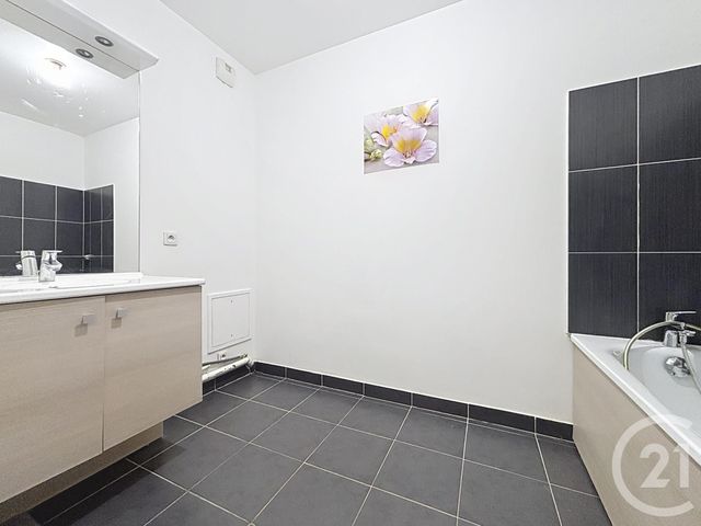 Appartement F4 à vendre - 4 pièces - 77.2 m2 - ORLY - 94 - ILE-DE-FRANCE - Century 21 A.A.R.S. Immo