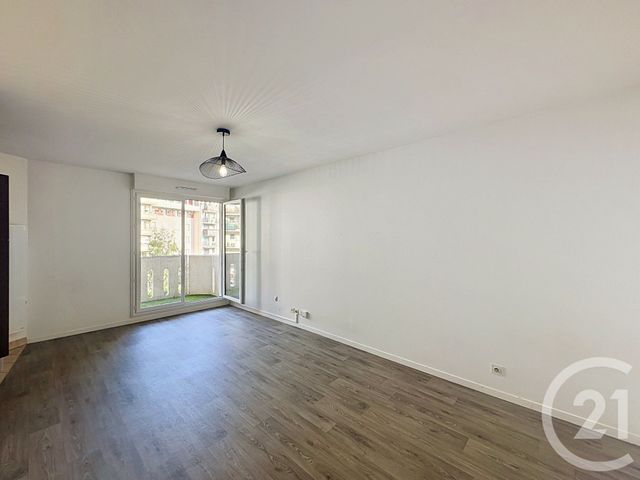 Appartement F1 à louer - 1 pièce - 31.65 m2 - THIAIS - 94 - ILE-DE-FRANCE - Century 21 A.A.R.S. Immo