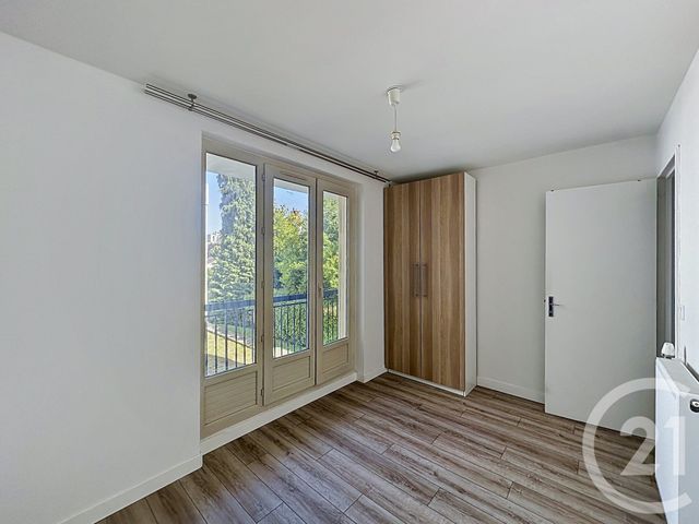 Appartement F2 à louer - 2 pièces - 45.55 m2 - VILLEJUIF - 94 - ILE-DE-FRANCE - Century 21 A.A.R.S. Immo