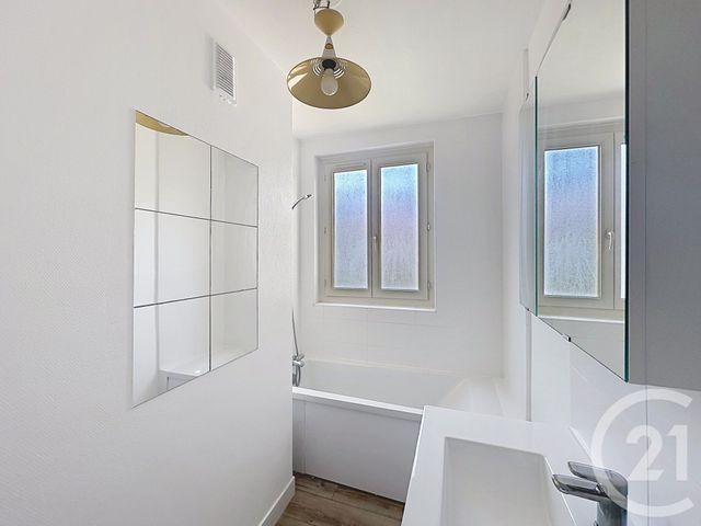 Appartement F2 à louer - 2 pièces - 45.55 m2 - VILLEJUIF - 94 - ILE-DE-FRANCE - Century 21 A.A.R.S. Immo
