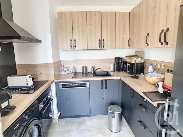 Appartement F2 à louer - 2 pièces - 43.0 m2 - THIAIS - 94 - ILE-DE-FRANCE - Century 21 A.A.R.S. Immo
