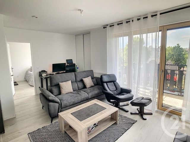 Appartement F2 à louer - 2 pièces - 43.0 m2 - THIAIS - 94 - ILE-DE-FRANCE - Century 21 A.A.R.S. Immo