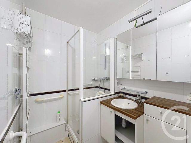 Appartement F3 à louer - 3 pièces - 61.79 m2 - THIAIS - 94 - ILE-DE-FRANCE - Century 21 A.A.R.S. Immo