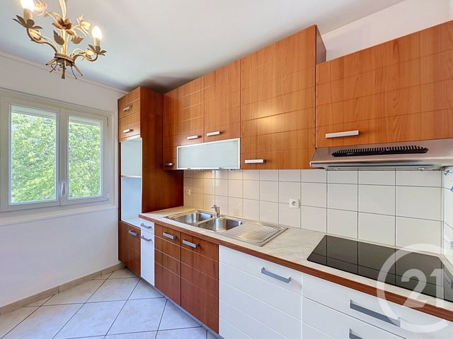 Appartement F3 à louer - 3 pièces - 61.79 m2 - THIAIS - 94 - ILE-DE-FRANCE - Century 21 A.A.R.S. Immo