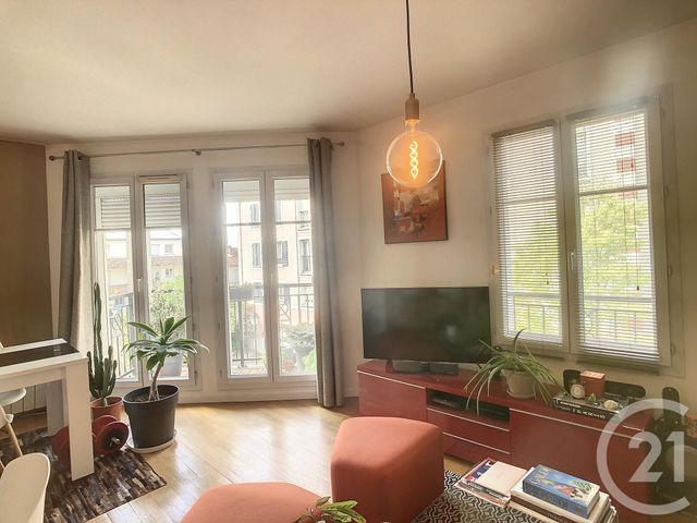 Appartement F2 à louer - 2 pièces - 44.38 m2 - THIAIS - 94 - ILE-DE-FRANCE - Century 21 A.A.R.S. Immo