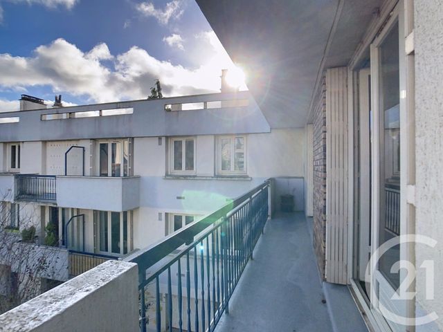 Appartement F2 à louer - 2 pièces - 50.35 m2 - VILLEJUIF - 94 - ILE-DE-FRANCE - Century 21 A.A.R.S. Immo