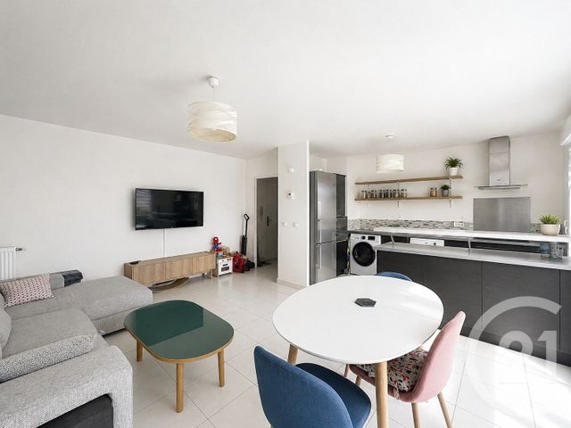 Appartement F3 à vendre - 3 pièces - 60.56 m2 - CRETEIL - 94 - ILE-DE-FRANCE - Century 21 A.A.R.S. Immo