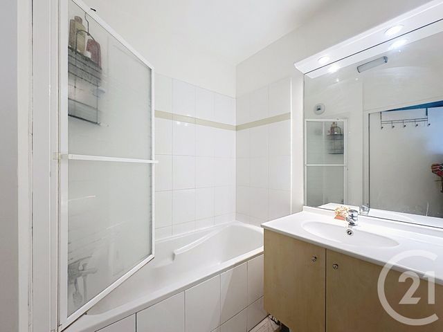 Appartement F3 à vendre - 3 pièces - 60.56 m2 - CRETEIL - 94 - ILE-DE-FRANCE - Century 21 A.A.R.S. Immo