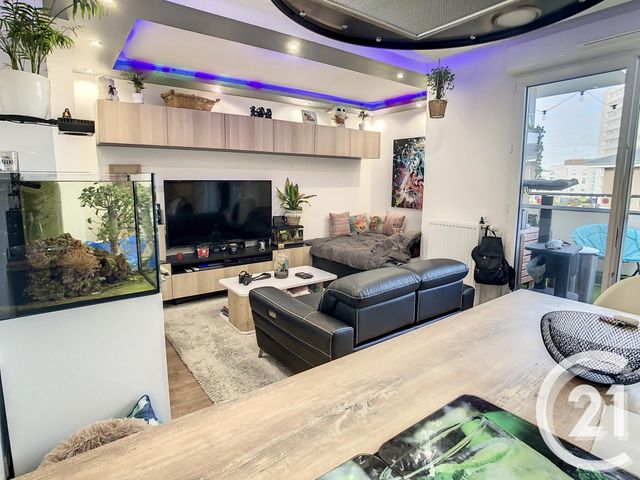 Appartement F1 à louer - 1 pièce - 30.0 m2 - THIAIS - 94 - ILE-DE-FRANCE - Century 21 A.A.R.S. Immo
