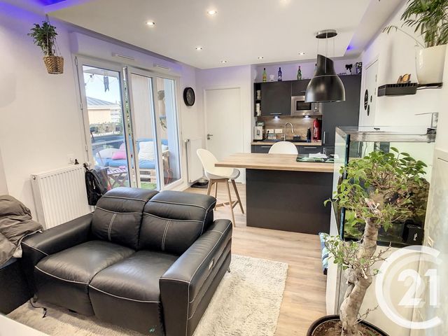 Appartement F1 à louer - 1 pièce - 30.0 m2 - THIAIS - 94 - ILE-DE-FRANCE - Century 21 A.A.R.S. Immo