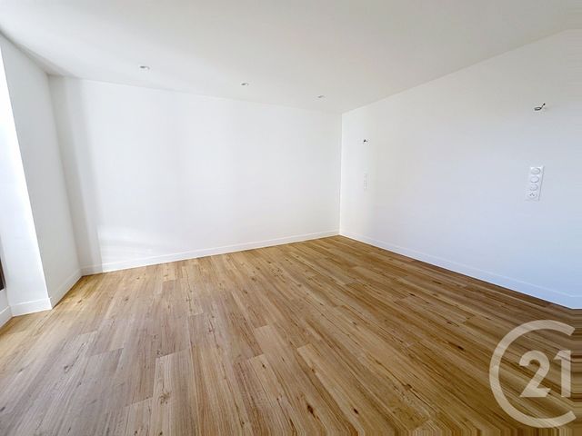 Appartement F2 à louer - 2 pièces - 33.46 m2 - THIAIS - 94 - ILE-DE-FRANCE - Century 21 A.A.R.S. Immo