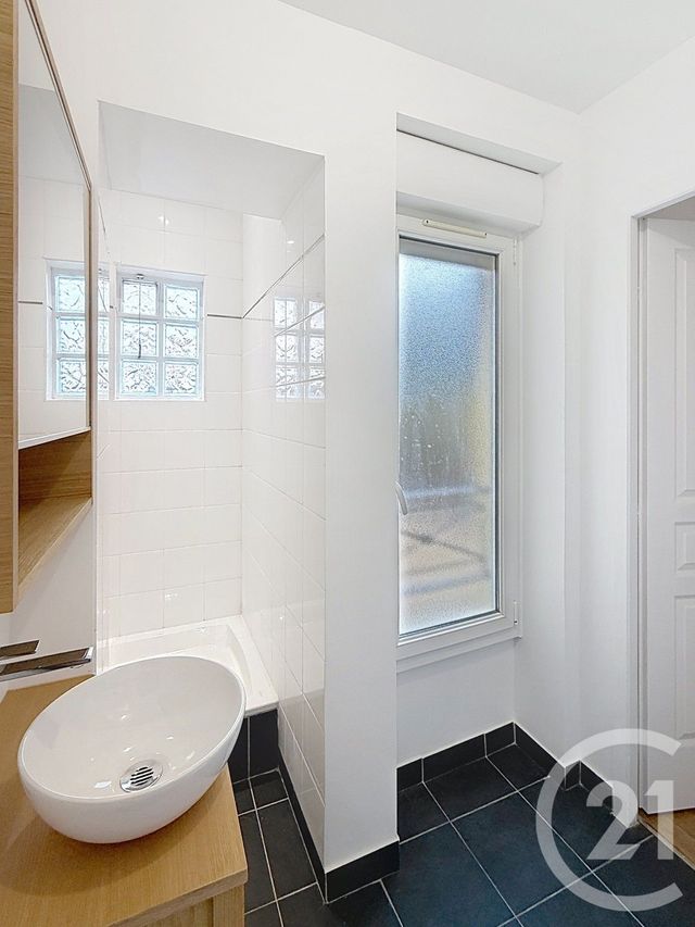 Appartement F2 à louer - 2 pièces - 41.4 m2 - ST MAUR DES FOSSES - 94 - ILE-DE-FRANCE - Century 21 A.A.R.S. Immo