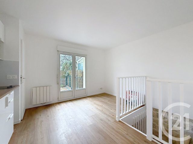 Appartement F2 à louer ST MAUR DES FOSSES