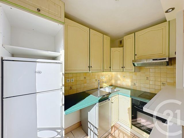 Appartement F2 à louer - 2 pièces - 40.0 m2 - THIAIS - 94 - ILE-DE-FRANCE - Century 21 A.A.R.S. Immo