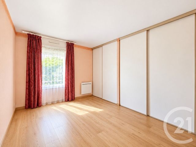 Appartement F4 à vendre - 4 pièces - 86.16 m2 - THIAIS - 94 - ILE-DE-FRANCE - Century 21 A.A.R.S. Immo