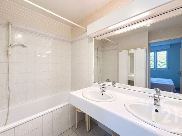 Appartement F2 à vendre - 2 pièces - 55.33 m2 - THIAIS - 94 - ILE-DE-FRANCE - Century 21 A.A.R.S. Immo