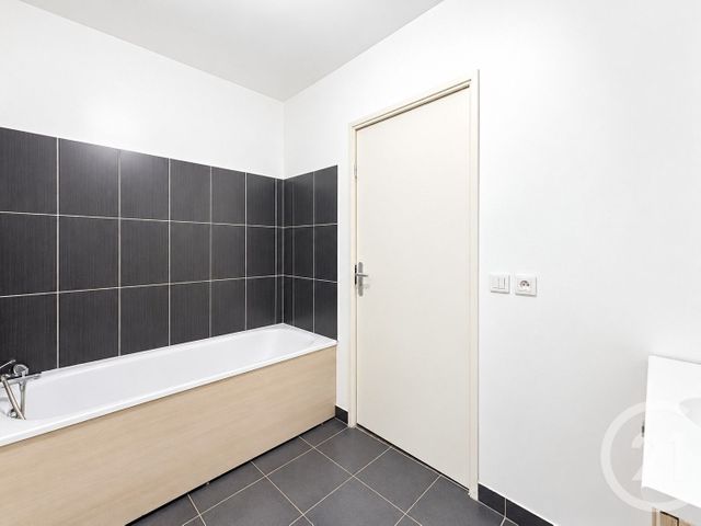 Appartement F4 à vendre - 4 pièces - 77.2 m2 - ORLY - 94 - ILE-DE-FRANCE - Century 21 A.A.R.S. Immo