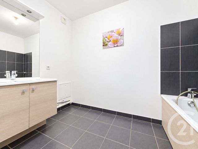 Appartement F4 à vendre - 4 pièces - 77.2 m2 - ORLY - 94 - ILE-DE-FRANCE - Century 21 A.A.R.S. Immo